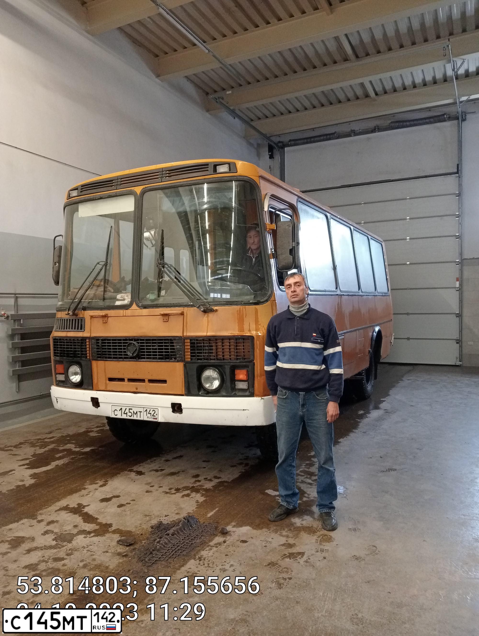 Фото автомобиля PAZ 3206, 2002 — госномер С145МТ142. Цвет: ЖЕЛТЫЙ