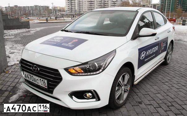 Фото автомобиля HYUNDAI SOLARIS, 2017 — госномер Е906МХ08. Цвет: Белый