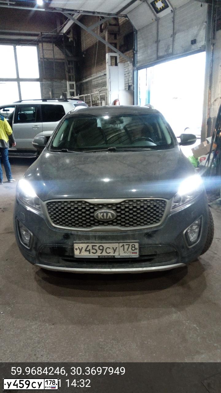 Фото автомобиля KIA SORENTO, 2017 — госномер У459СУ178. Цвет: СЕРЫЙ