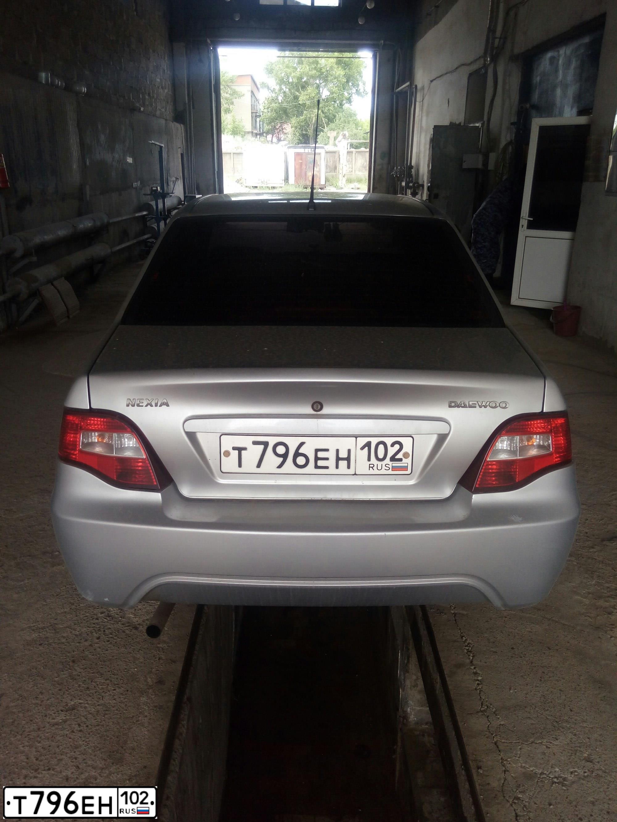 Фото автомобиля DAEWOO NEXIA, 2011 — госномер Т796ЕН102. Цвет: Серебристый