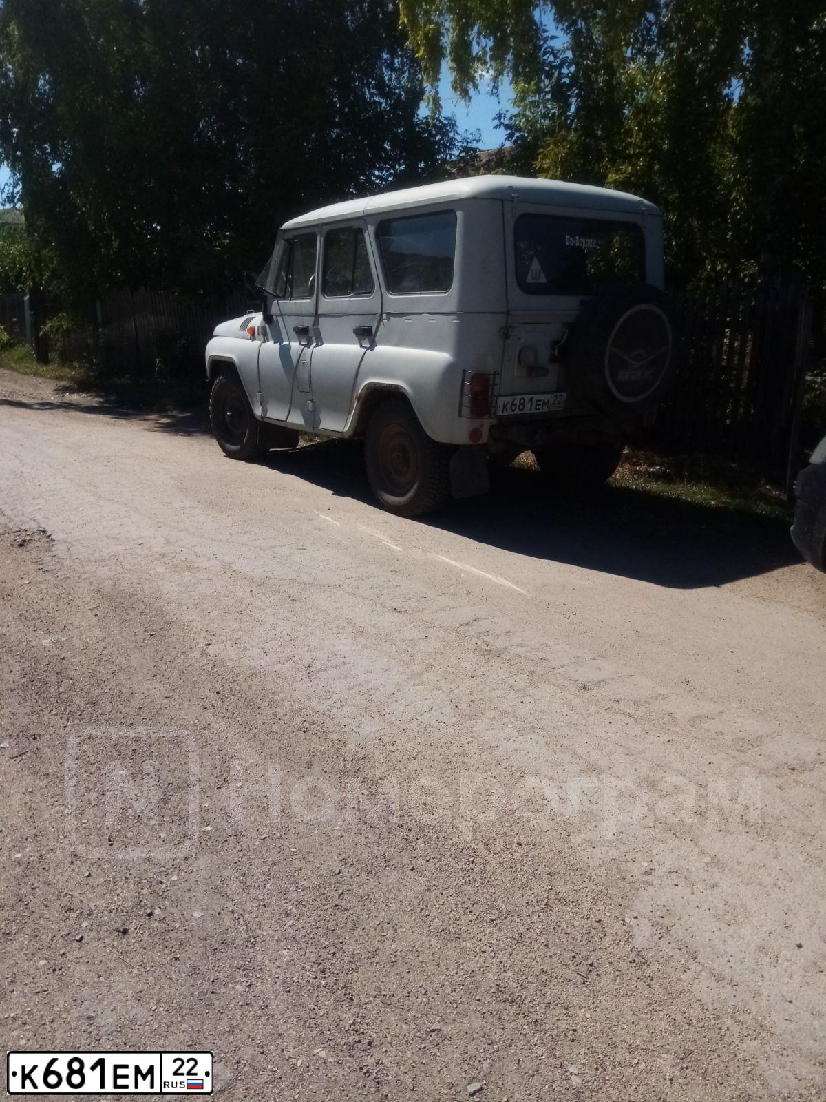 Фото автомобиля UAZ 3151 / HUNTER, 2001 — госномер К681ЕМ22. Цвет: БЕЛАЯ НОЧЬ