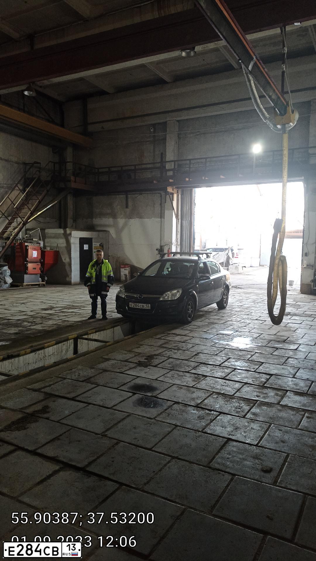Фото автомобиля OPEL ASTRA, 2011 — госномер Н700ОУ797. Цвет: ЧЕРНЫЙ