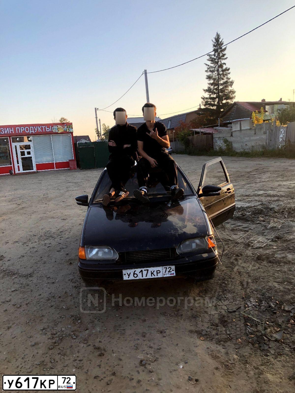 Фото автомобиля LADA 2114 SAMARA, 2007 — госномер У617КР72. Цвет: ГРАФИТОВЫЙ МЕТАЛЛИК