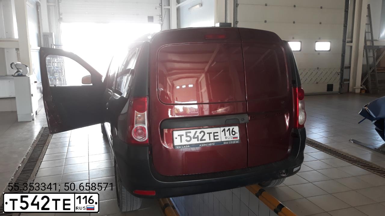 Фото автомобиля LADA LARGUS FURGON, 2014 — госномер Т542ТЕ116. Цвет: КРАСНЫЙ