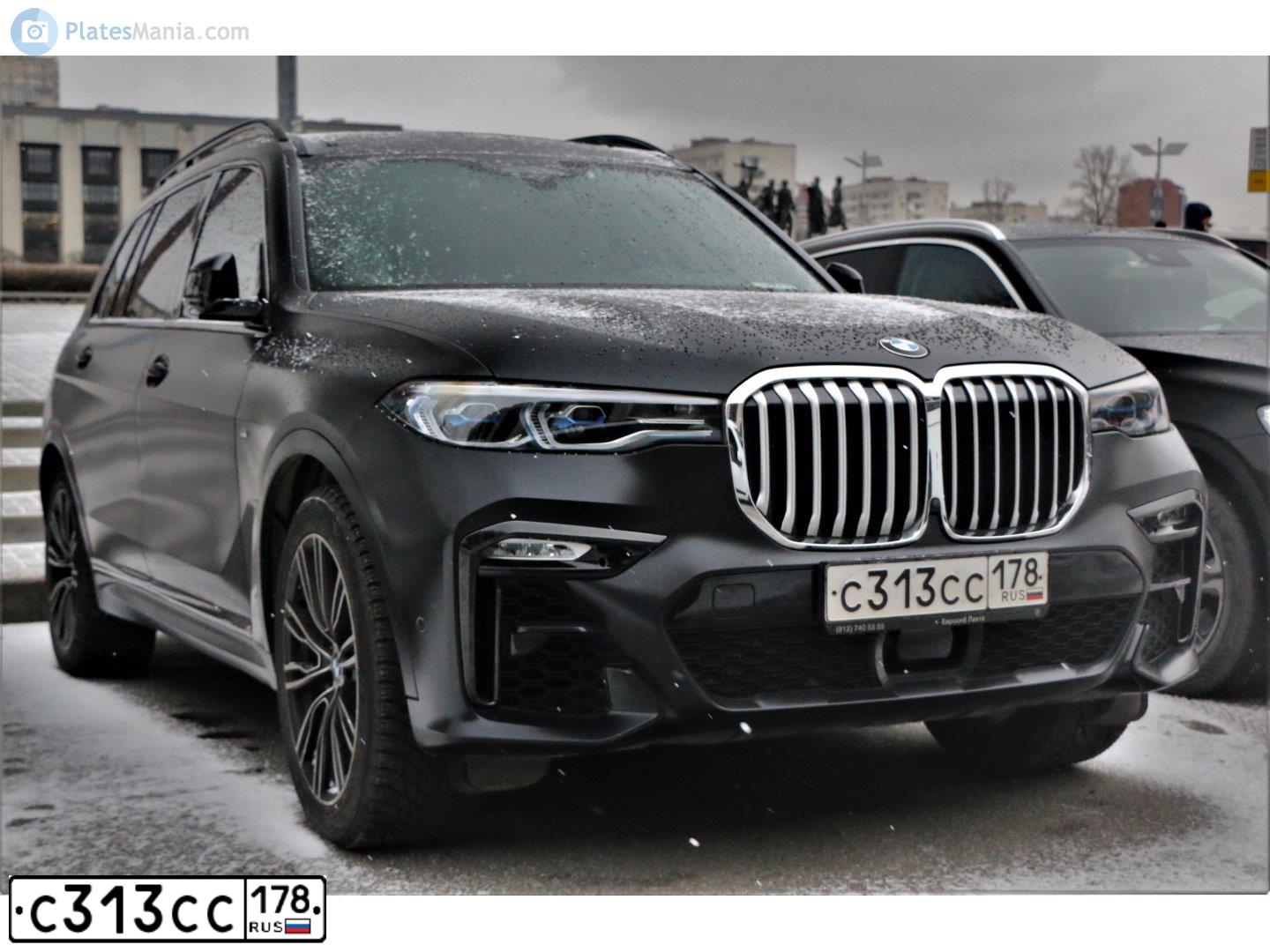 Фото автомобиля LANDROVER RANGE ROVER, 2014 — госномер С313СС178. Цвет: ЧЕРНО-СИНИЙ