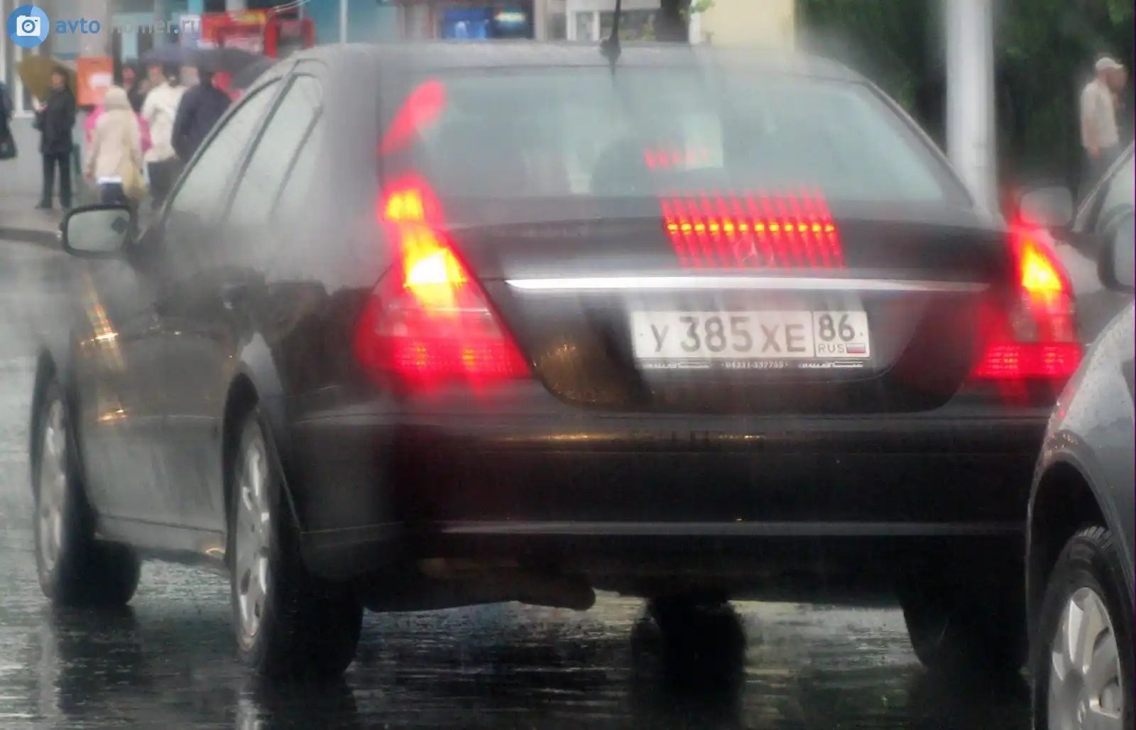 Фото автомобиля MERCEDES E-KLASSE, 2008 — госномер Т943УВ72. Цвет: ЧЕРНЫЙ