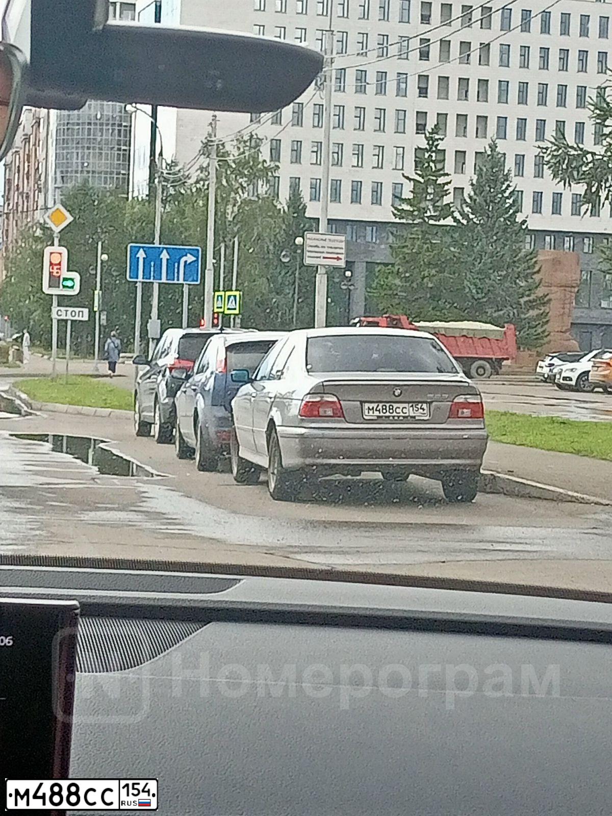Фото автомобиля BMW SERIE 5, 2001 — госномер Х080РУ54. Цвет: СЕРЕБРИСТЫЙ