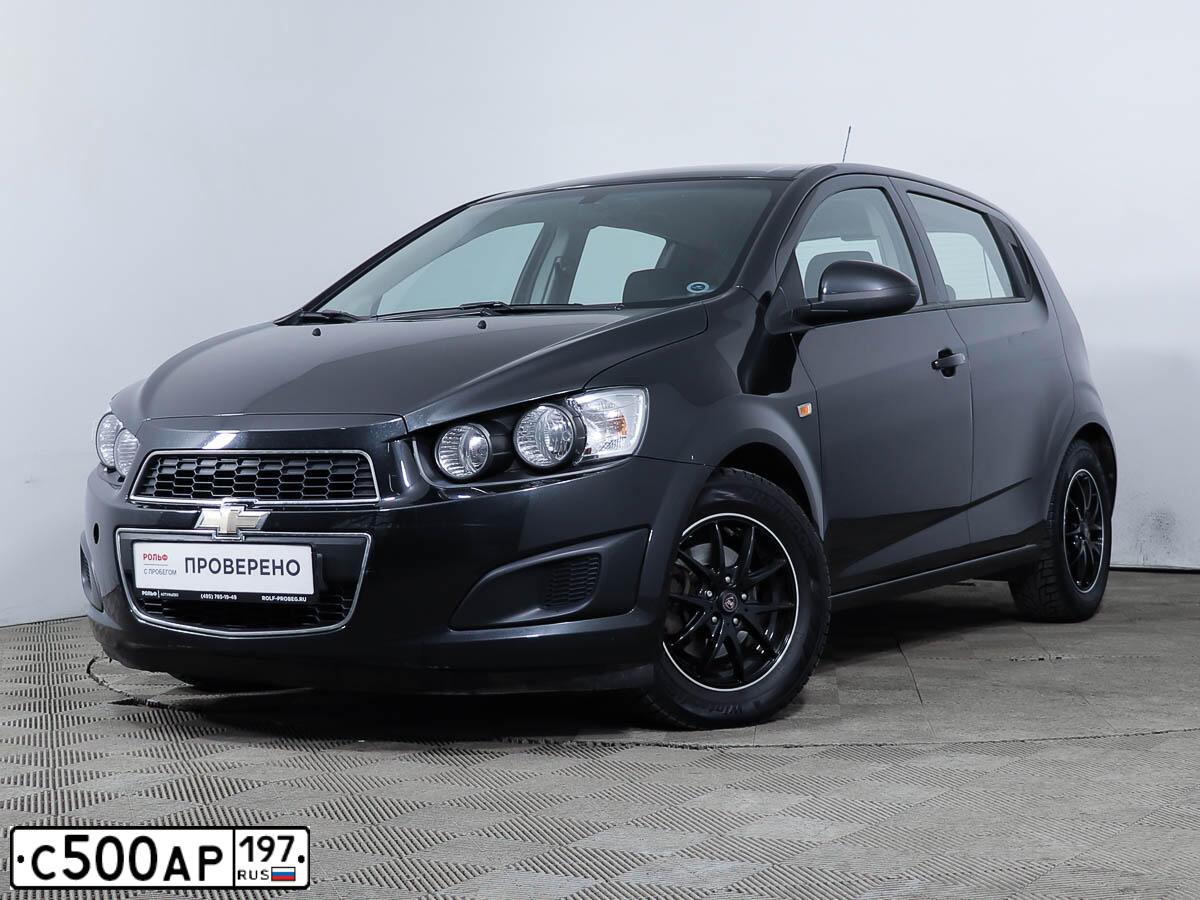 Фото автомобиля CHEVROLET AVEO, 2014 — госномер К671ВС977. Цвет: ЧЕРНЫЙ СВЕТЛЫЙ