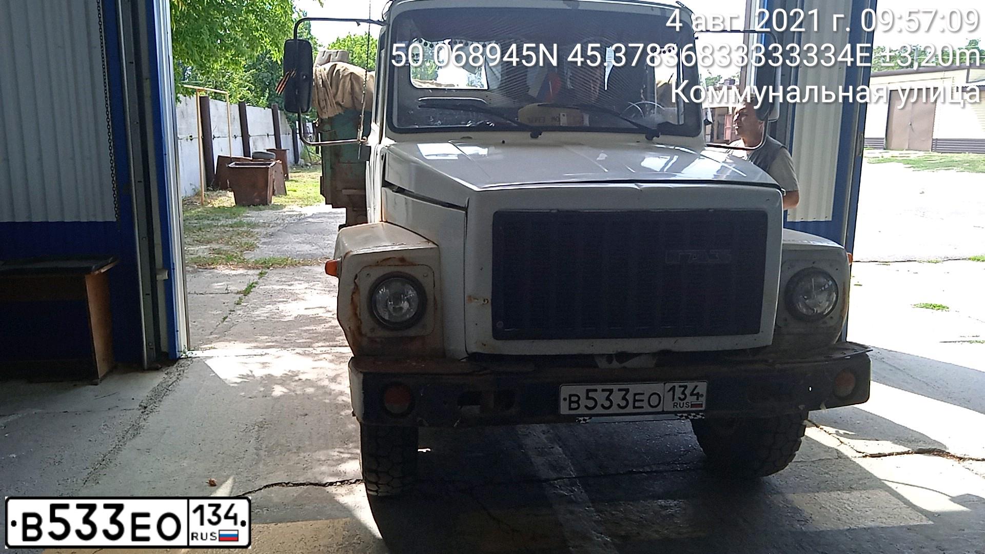 Фото автомобиля GAZ 3507, 2006 — госномер О400СН34. Цвет: БЕЛЫЙ