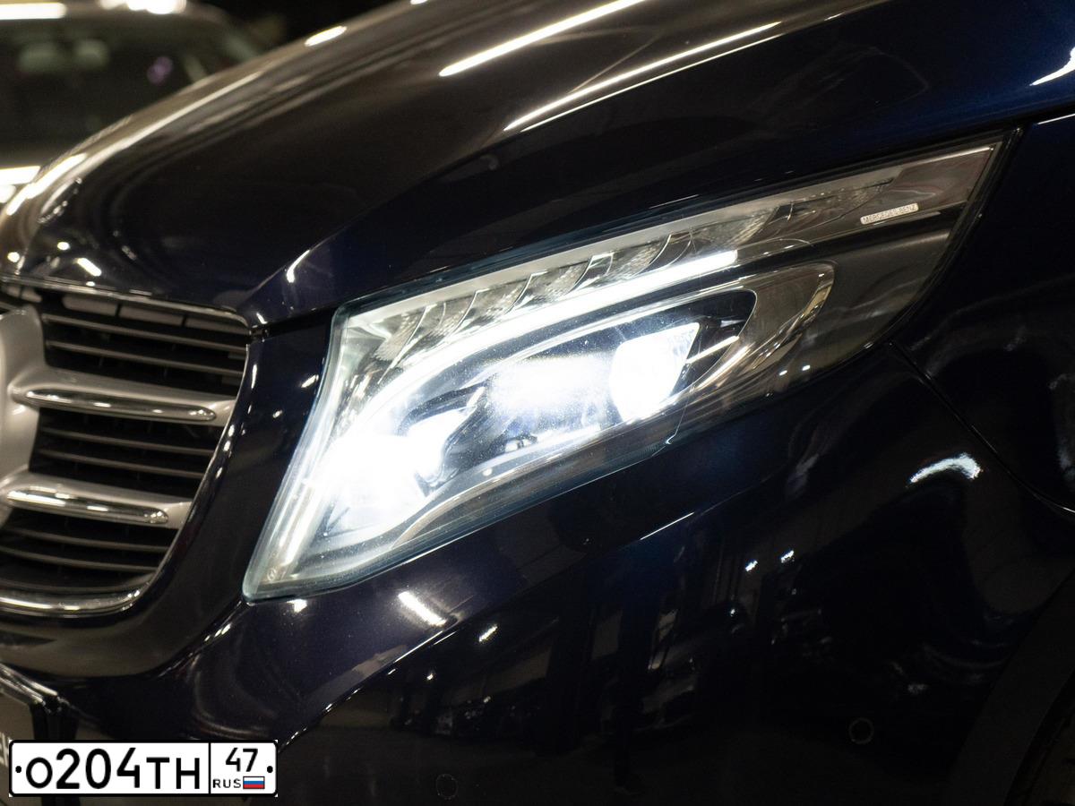 Фото автомобиля MERCEDES V-KLASSE, 2016 — госномер Т252РТ178. Цвет: синий