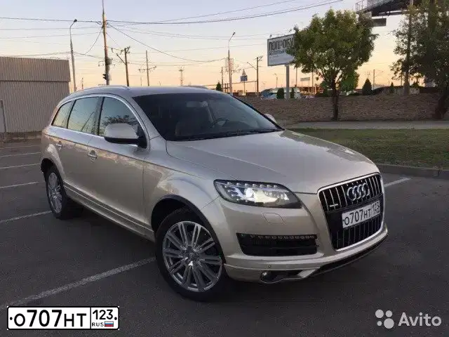 Фото автомобиля AUDI Q7, 2012 — госномер М255ВК123. Цвет: БЕЖЕВЫЙ