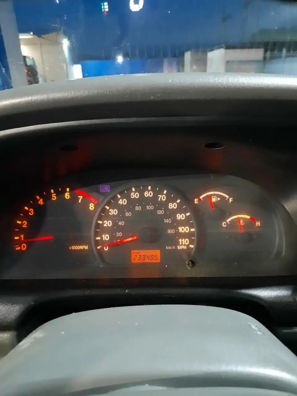 Фото автомобиля SUZUKI /GRAND/ VITARA, 2002 — госномер С582УН58. Цвет: СЕРЕБРИСТЫЙ