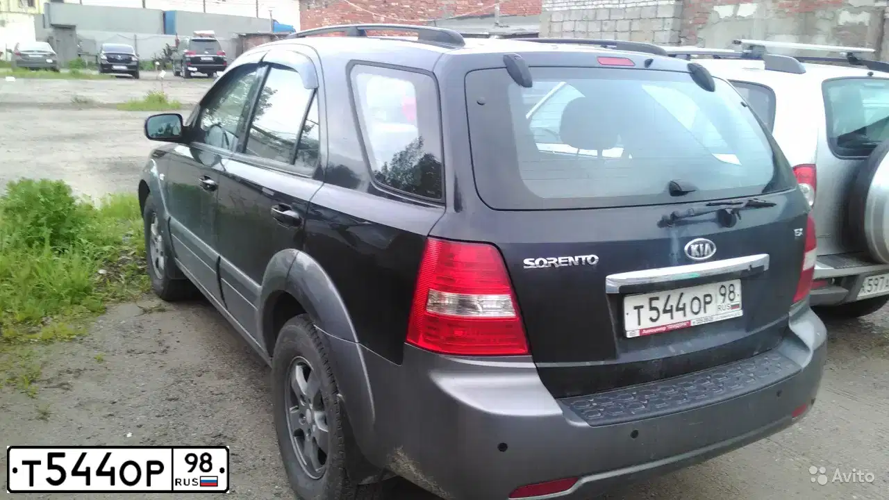 Фото автомобиля KIA SORENTO, 2008 — госномер Х888ЕВ178. Цвет: ЭБЕНОВЫЙ ЧЕРНЫЙ