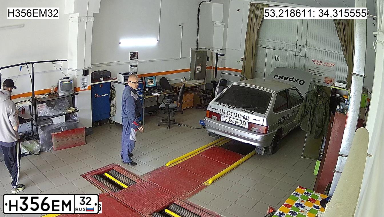 Фото автомобиля LADA 2113 SAMARA, 2013 — госномер Н356ЕМ32. Цвет: СВЕТЛО-СЕРЕБРИСТЫЙ МЕТ