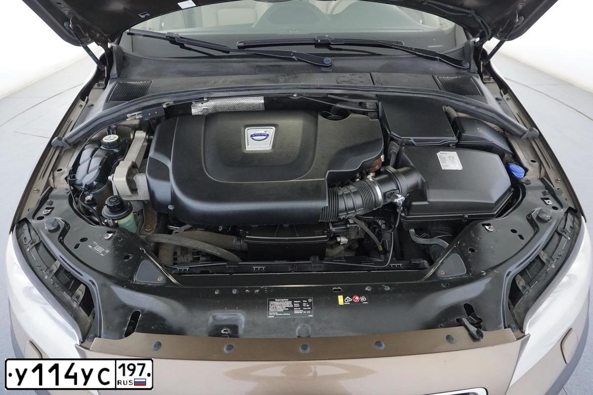Фото автомобиля VOLVO XC70, 2012 — госномер Т104ЕМ62. Цвет: Коричневый