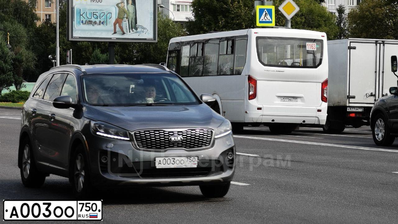Фото автомобиля KIA RIO, 2017 — госномер А003ОО750. Цвет: ЧЕРНЫЙ