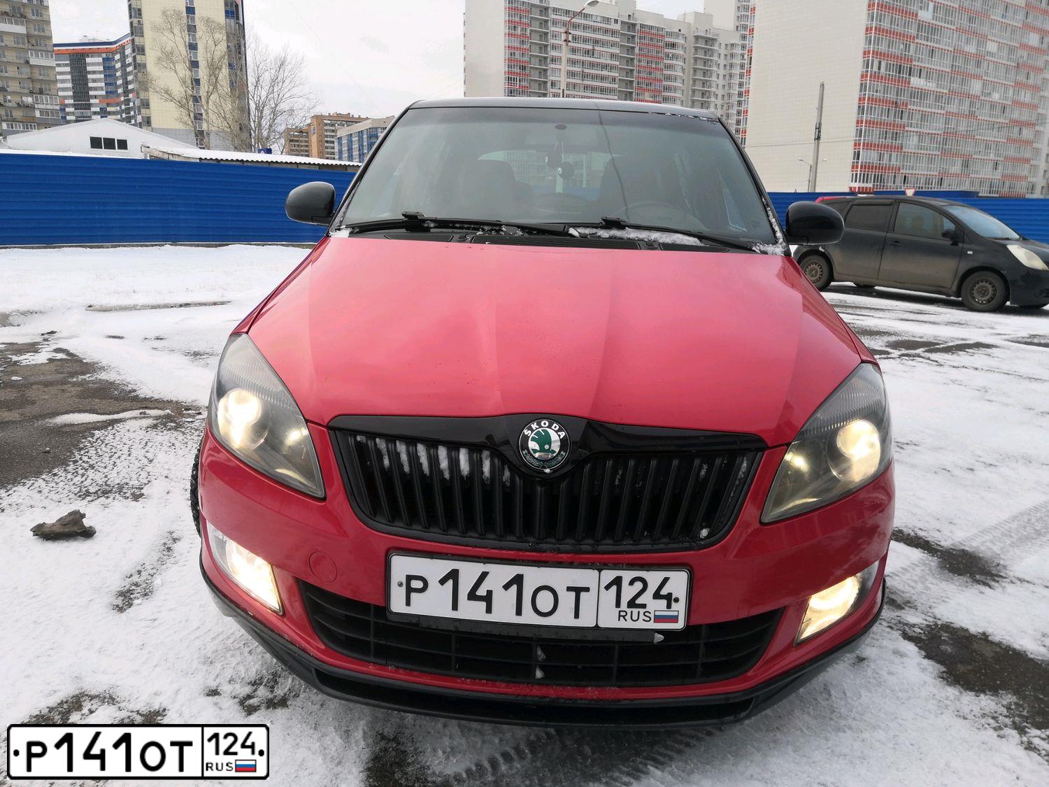 Фото автомобиля SKODA FABIA, 2012 — госномер М111КА19. Цвет: Красный