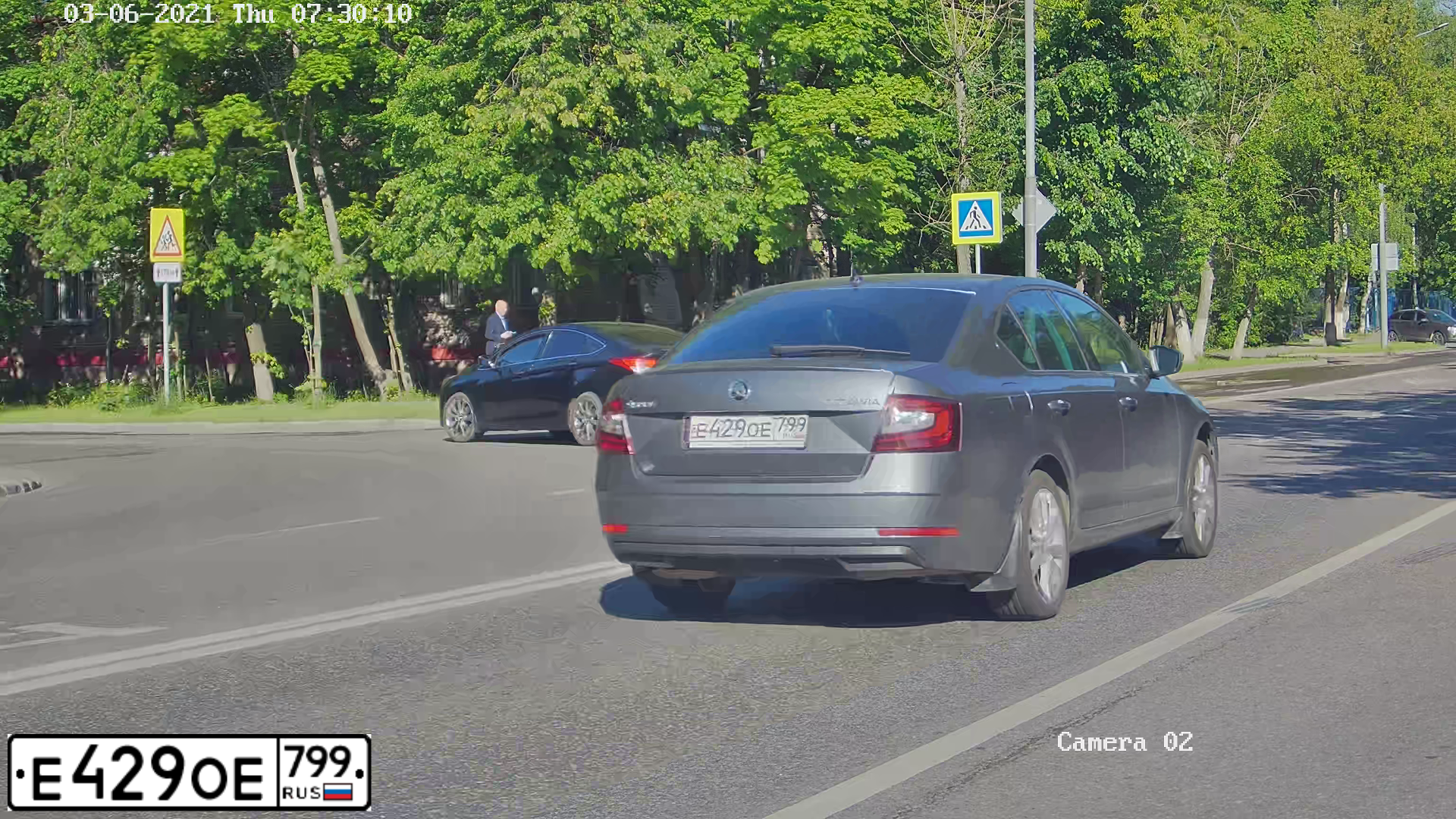 Фото автомобиля SKODA OCTAVIA, 2019 — госномер Е429ОЕ799. Цвет: ТЕМНО-СЕРЫЙ