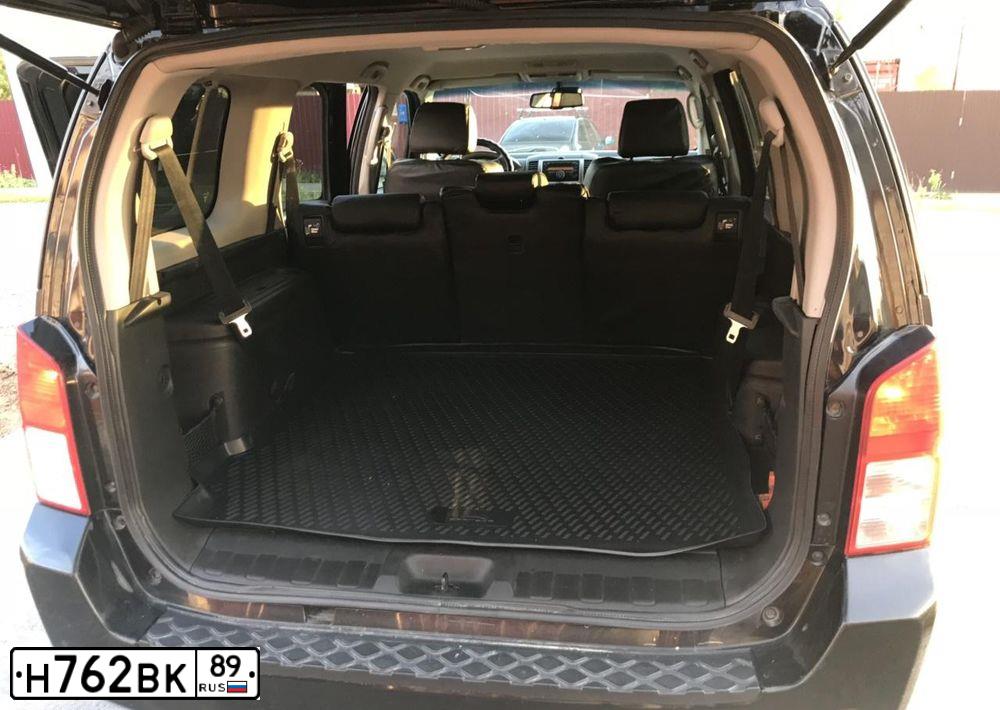 Фото автомобиля NISSAN PATHFINDER, 2007 — госномер Н762ВК72. Цвет: ЧЕРНЫЙ