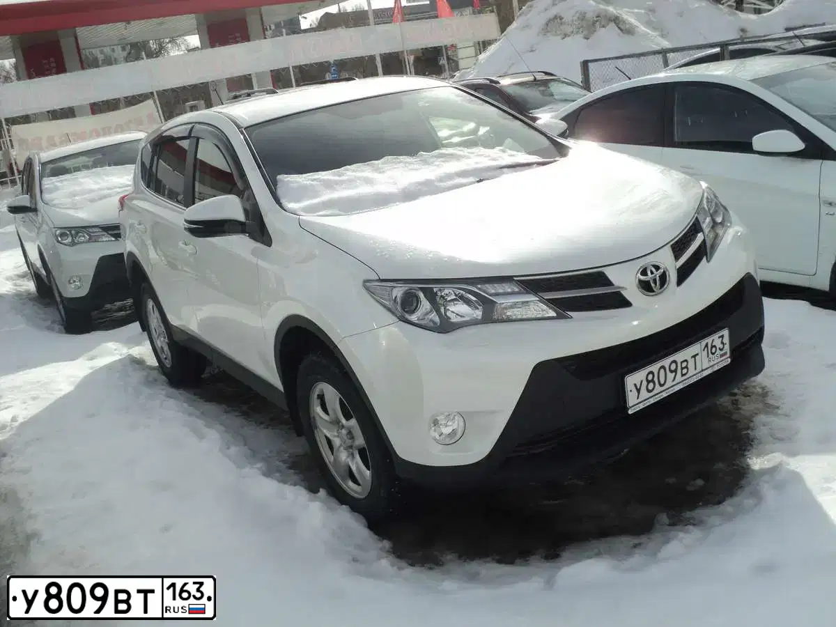 Фото автомобиля TOYOTA RAV4, 2014 — госномер У809ВТ163. Цвет: БЕЛЫЙ