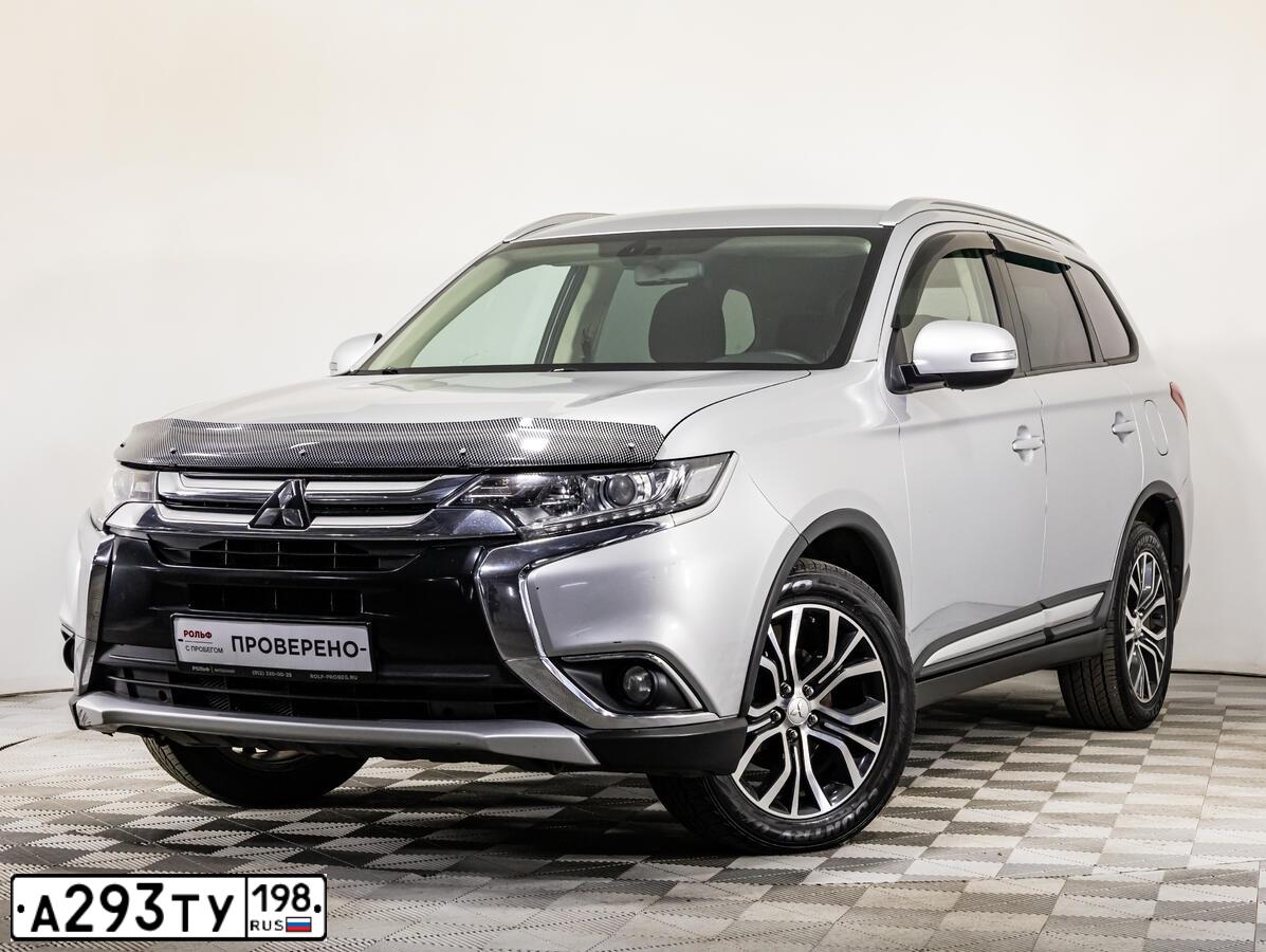 Фото автомобиля MITSUBISHI OUTLANDER, 2018 — госномер Х082АМ178. Цвет: СЕРЕБРИСТЫЙ