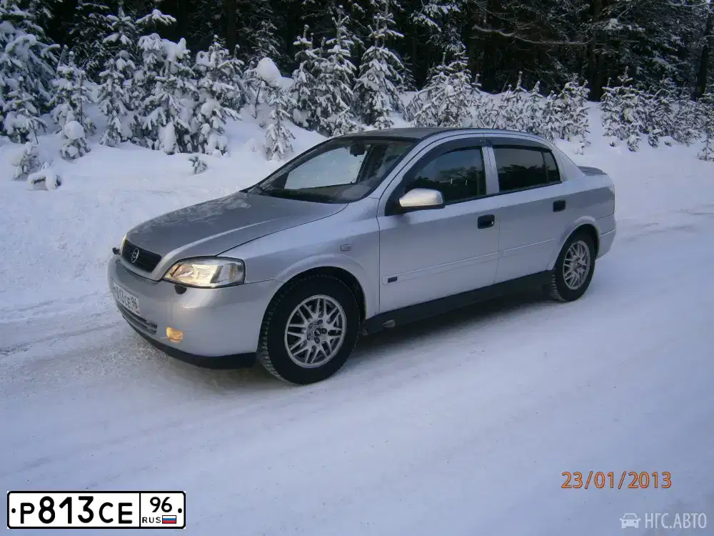 Фото автомобиля CHEVROLET VIVA, 2005 — госномер Р813СЕ96. Цвет: серебристый