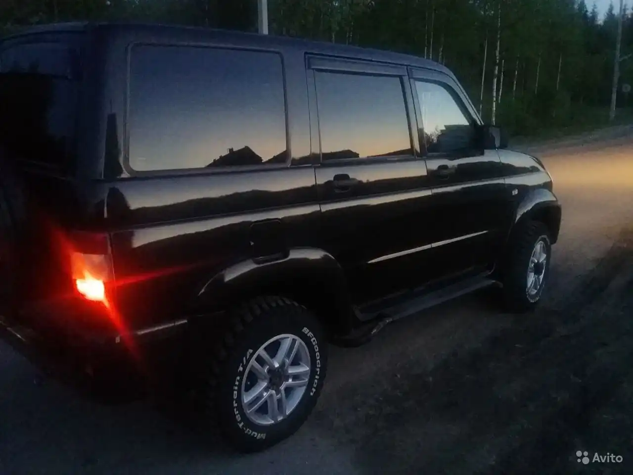 Фото автомобиля UAZ 3163 PATRIOT, 2016 — госномер О300АС11. Цвет: КОРИЧНЕВЫЙ МЕТАЛЛИК