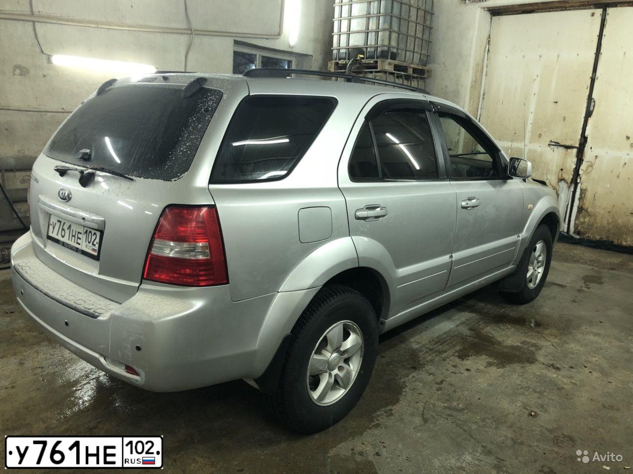 Фото автомобиля KIA SORENTO, 2006 — госномер М067КУ102. Цвет: серебристый