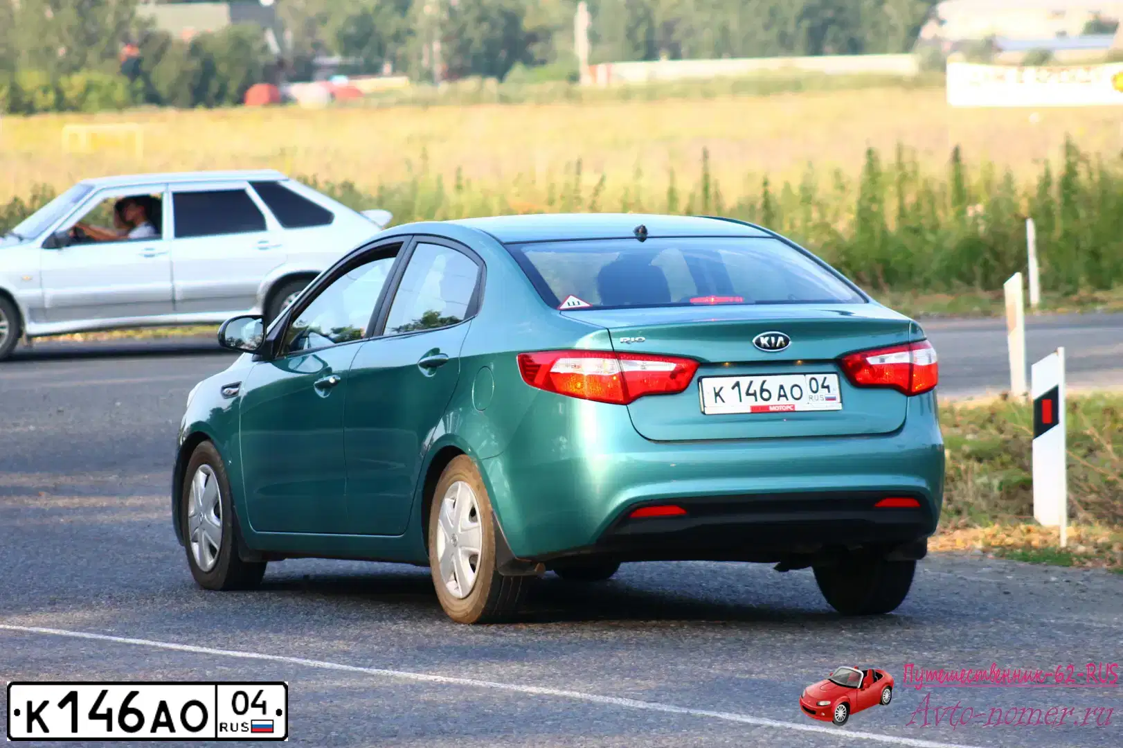 Фото автомобиля KIA VENGA, 2012 — госномер К146АО04. Цвет: ПЕРЛАМУТРОВО-СЕРЕБРИСТЫЙ