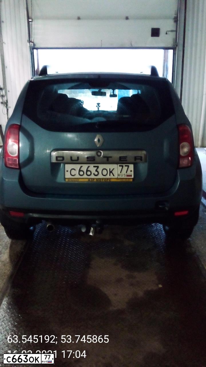 Фото автомобиля RENAULT DUSTER, 2013 — госномер Е706АО11. Цвет: синий