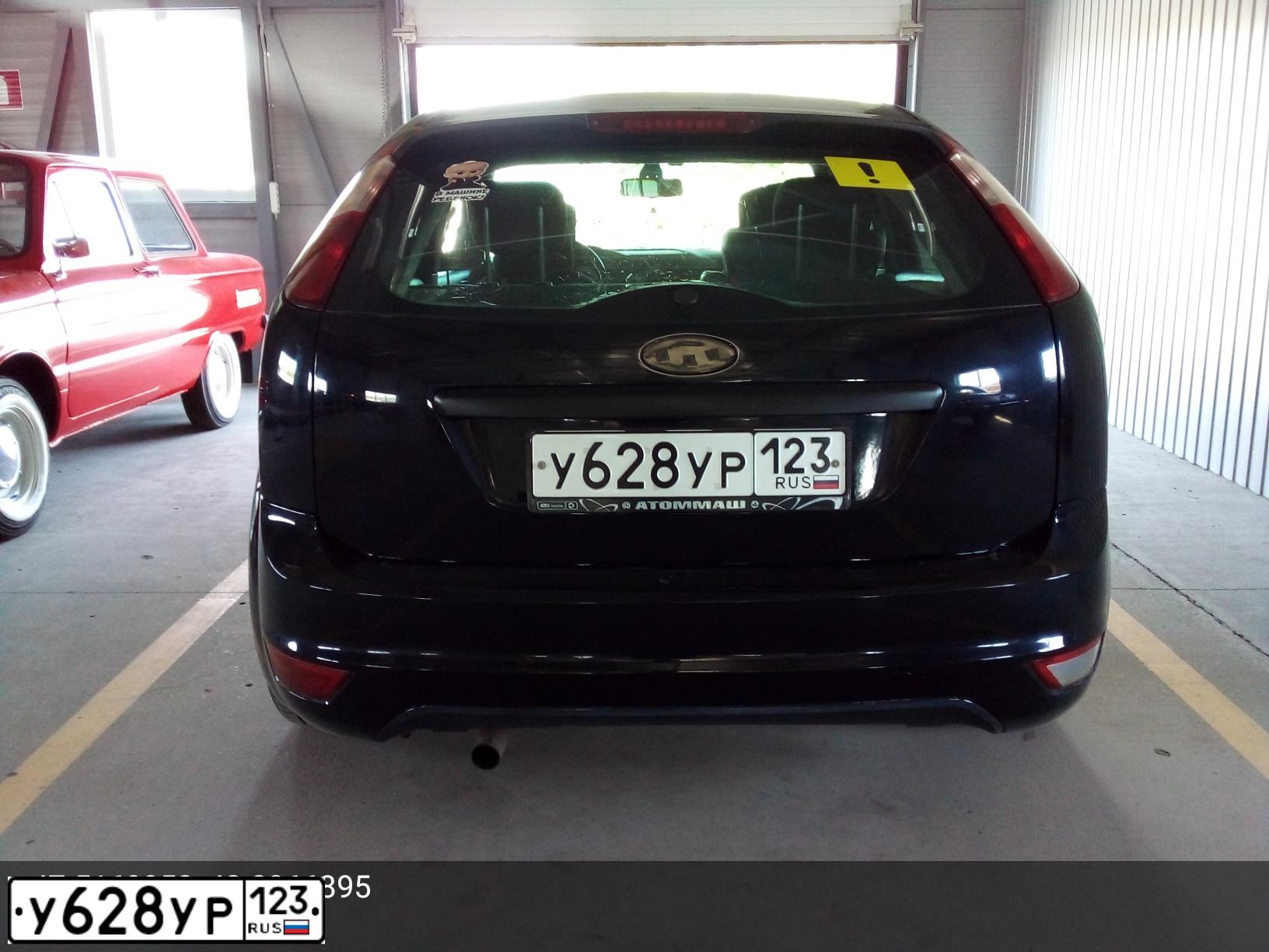 Фото автомобиля FORD D FOCUS, 2006 — госномер В888ОН190. Цвет: ЧЕРНЫЙ