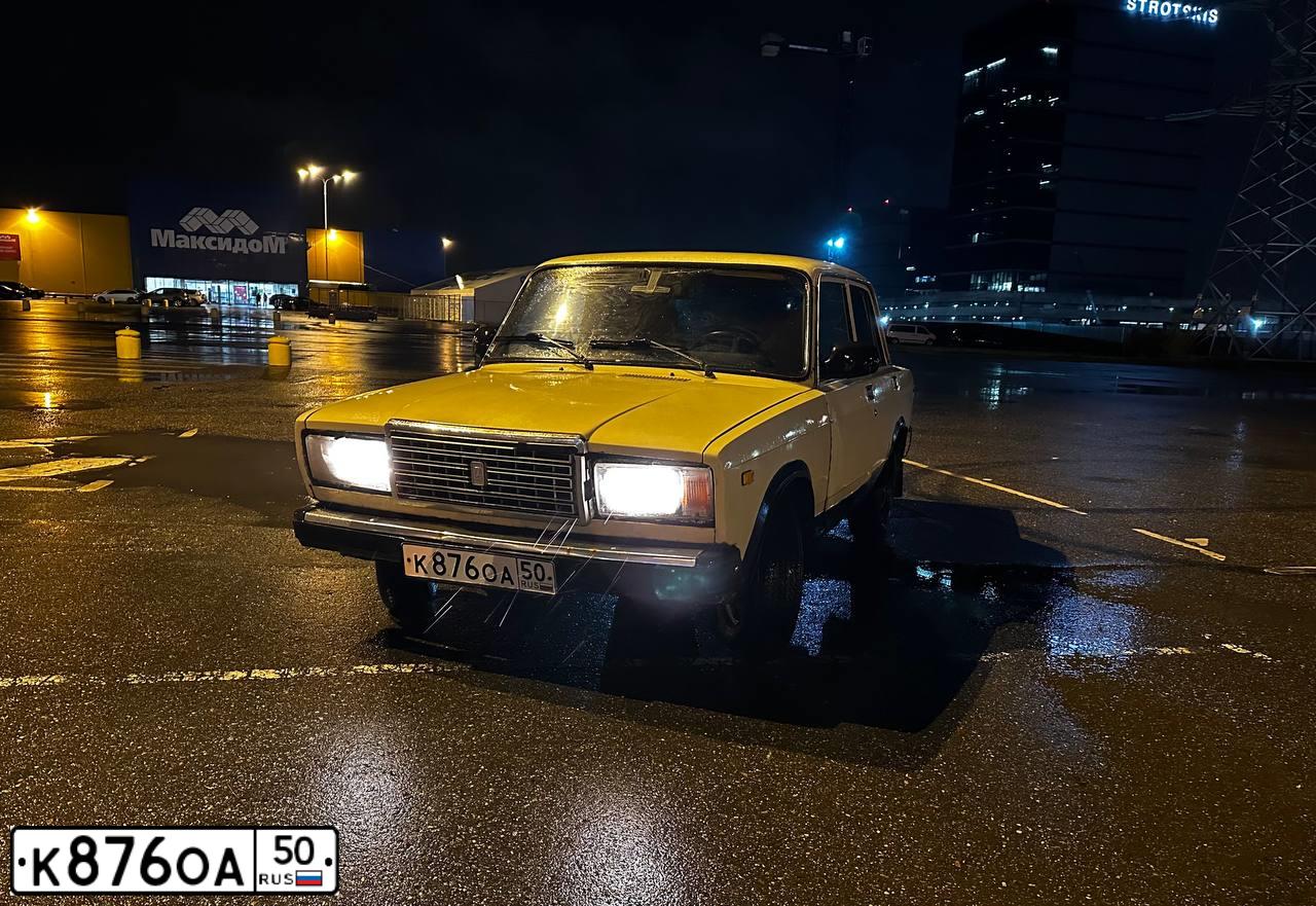 Фото автомобиля LADA 2107 LADA, 1987 — госномер К876ОА50. Цвет: БЕЖЕВЫЙ