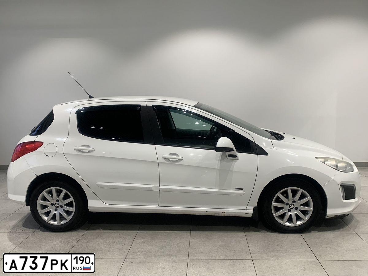 Фото автомобиля PEUGEOT 308, 2011 — госномер М973ТК797. Цвет: Белый