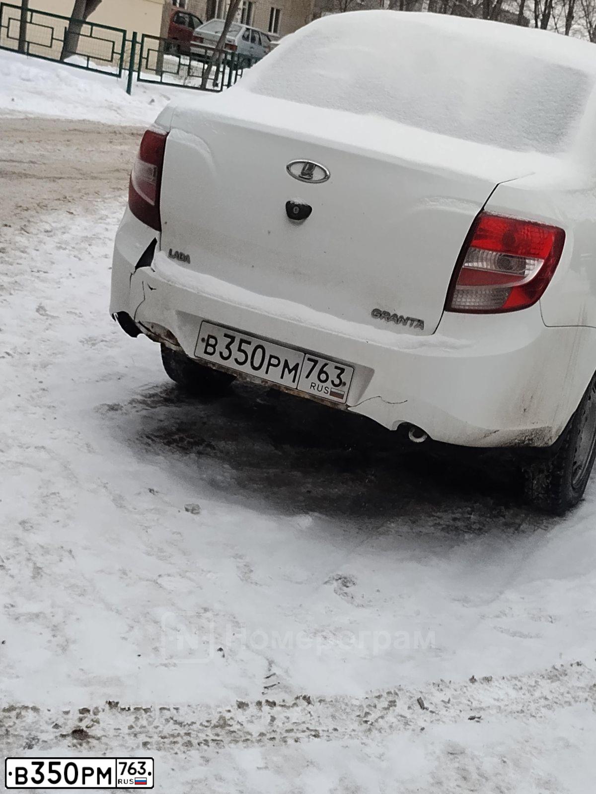 Фото автомобиля LADA 2172 PRIORA, 2011 — госномер А212АА01. Цвет: Белый