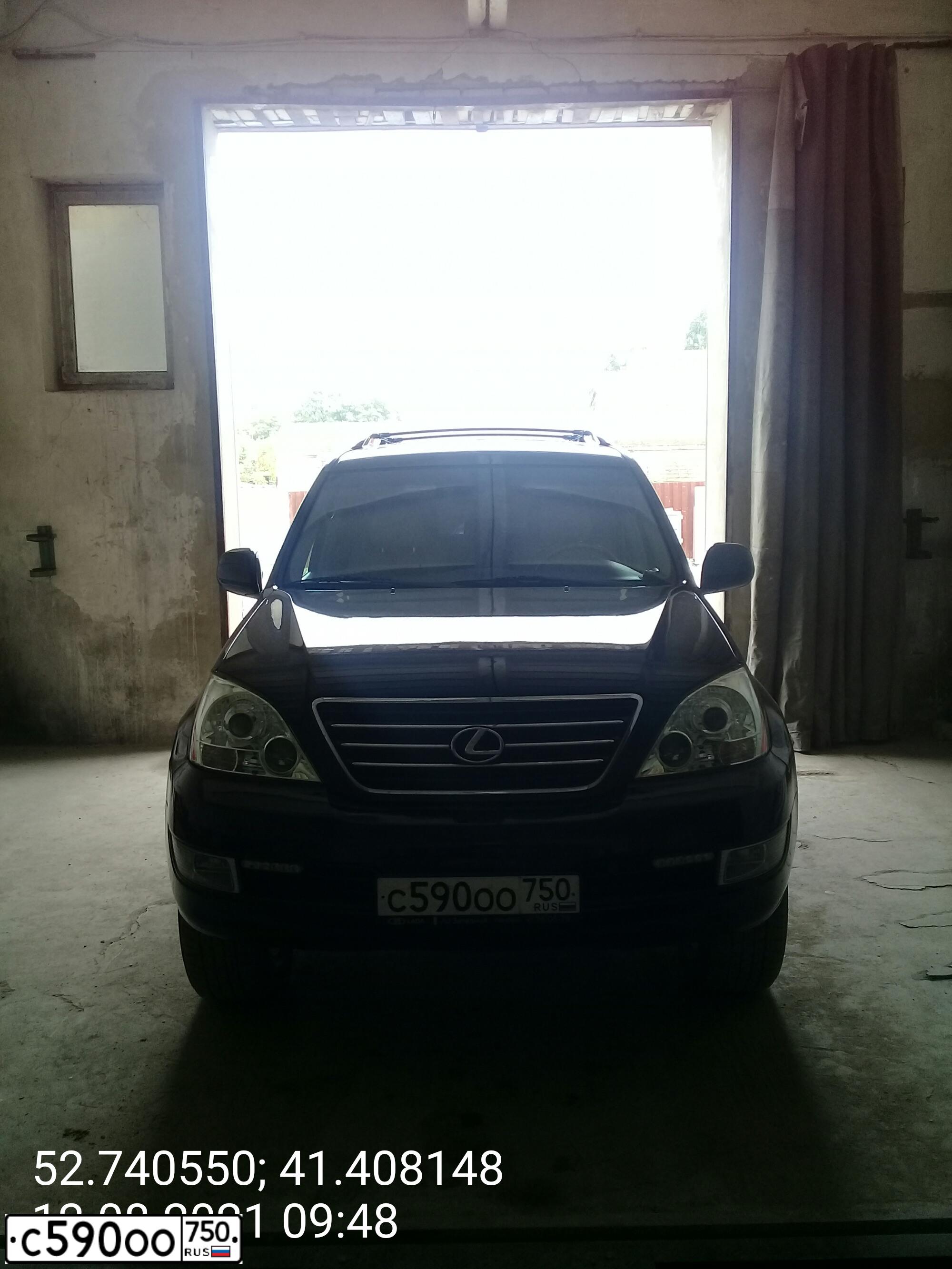 Фото автомобиля LEXUS GX, 2005 — госномер С590ОО750. Цвет: ЧЕРНЫЙ
