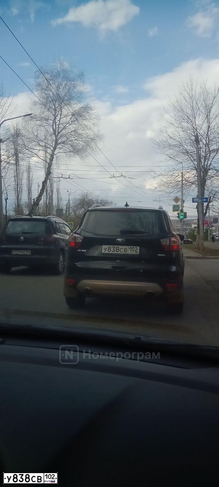 Фото автомобиля FORD KUGA, 2017 — госномер У838СВ102. Цвет: ЧЕРНЫЙ