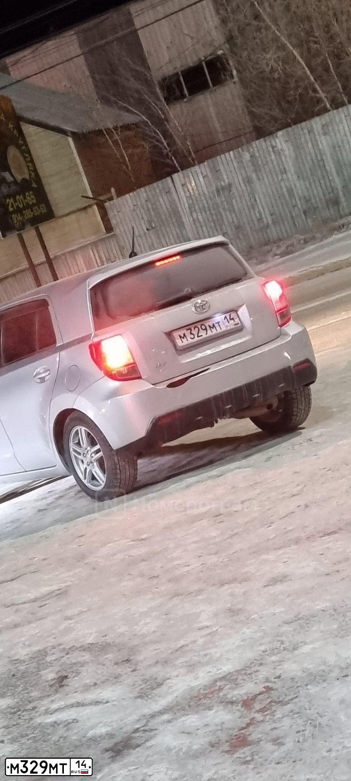 Фото автомобиля LADA 2170 PRIORA, 2009 — госномер М329МТ14. Цвет: ТЕМНО ВИШНЕВЫЙ