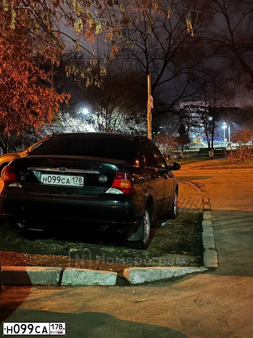 Фото автомобиля FORD FOCUS, 2004 — госномер Е144ВС76
