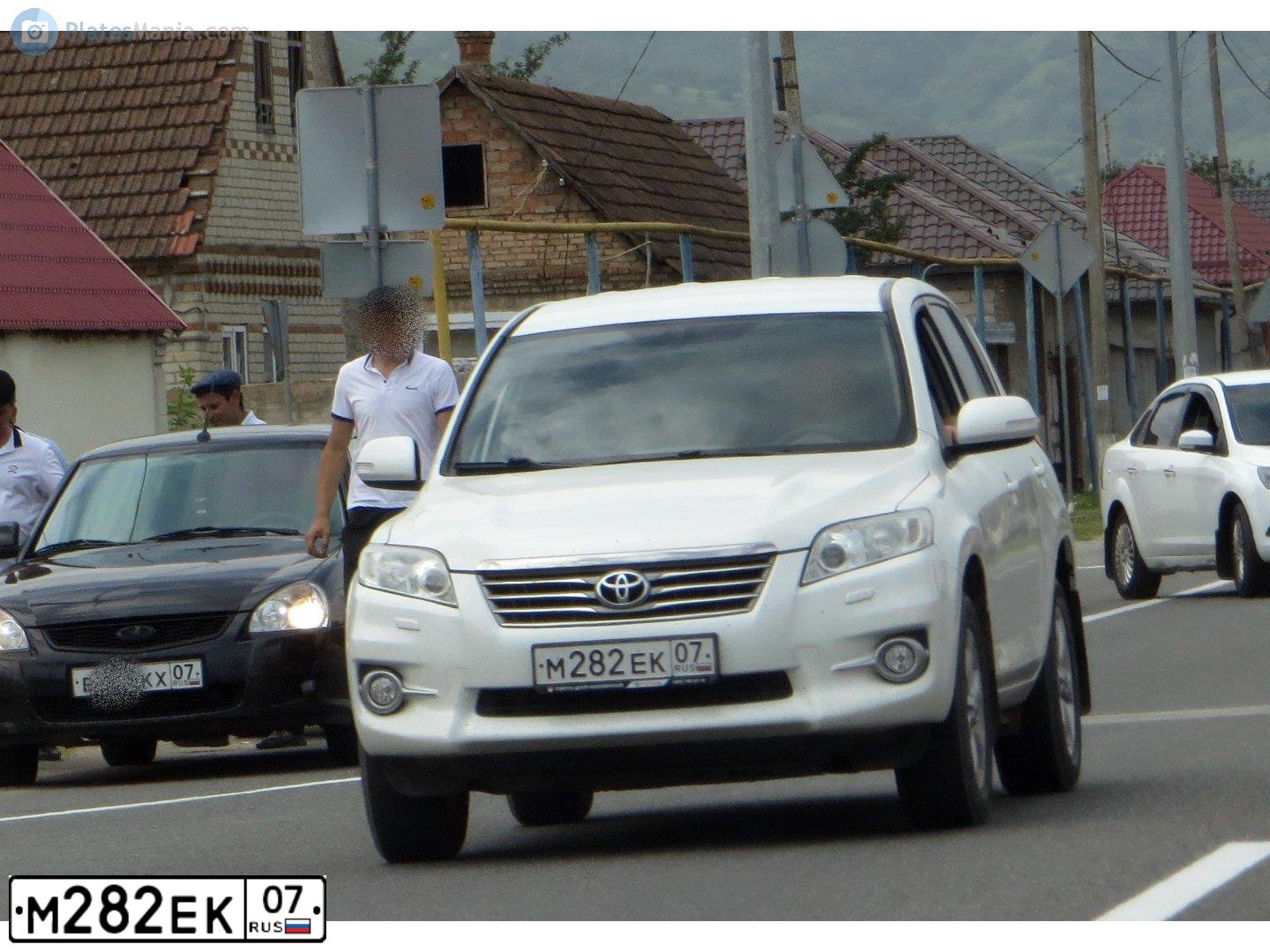 Фото автомобиля TOYOTA RAV4, 2011 — госномер Х219МТ07. Цвет: Белый