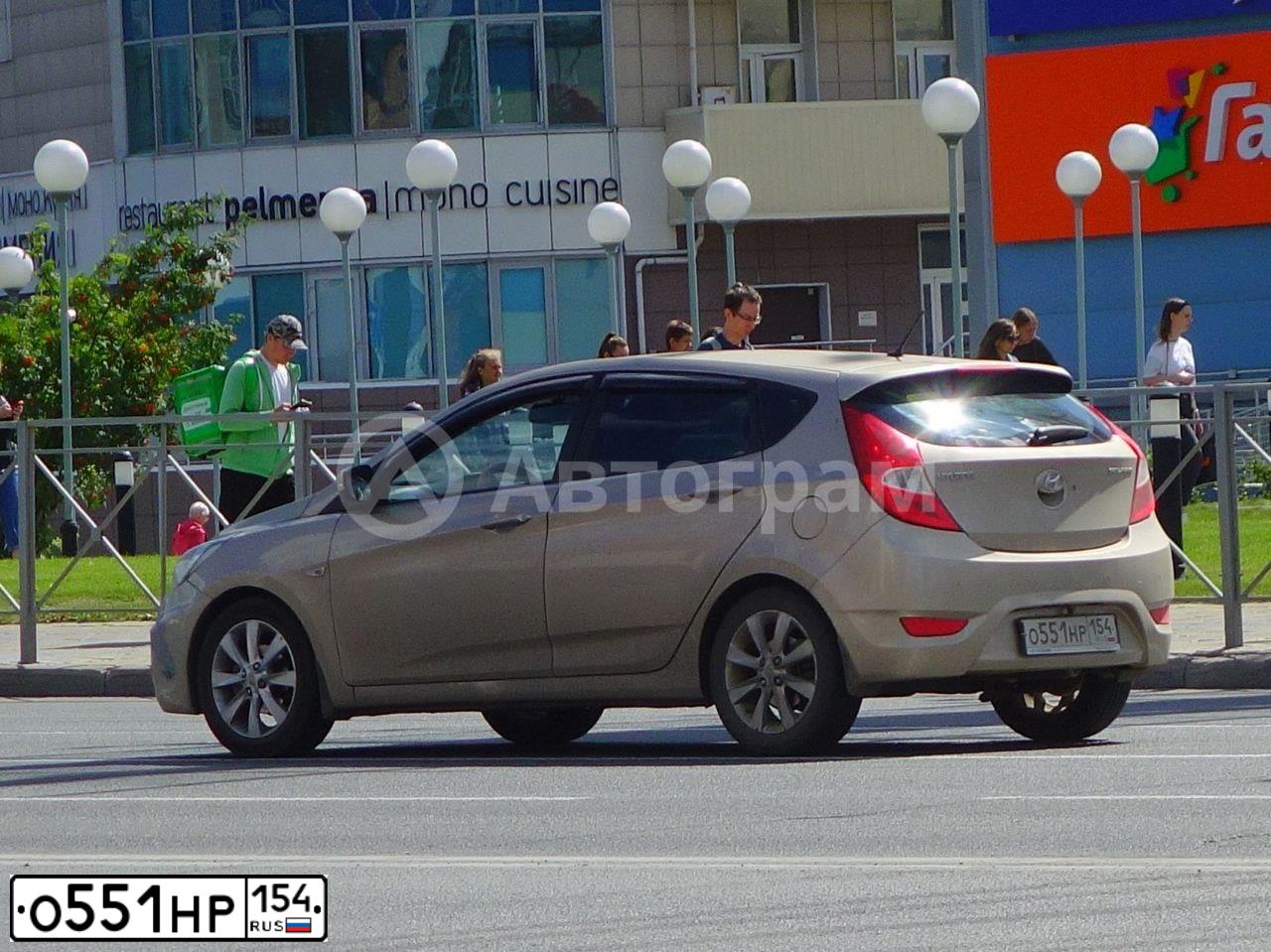 Фото автомобиля HYUNDAI SOLARIS, 2011 — госномер Н737ТУ22. Цвет: БЕЖЕВО-СЕРЫЙ