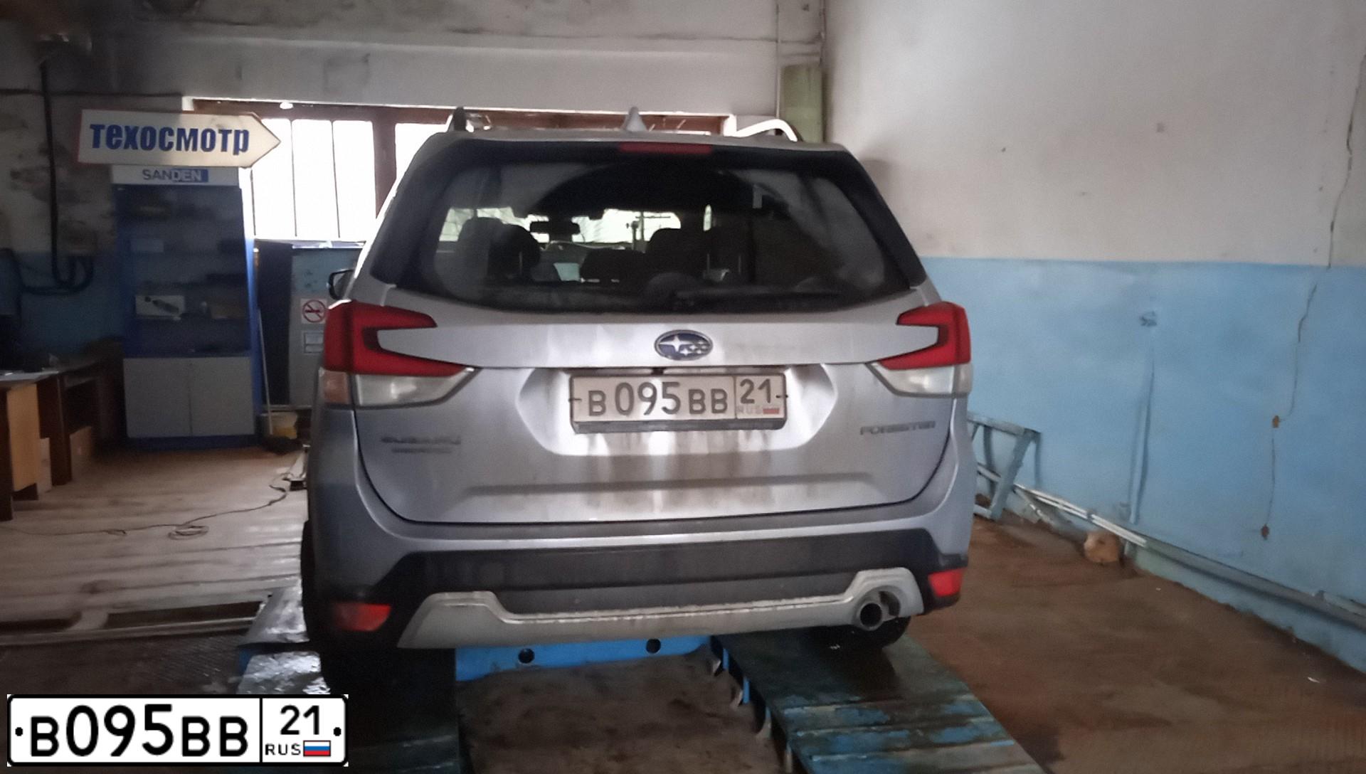 Фото автомобиля SKODA OCTAVIA, 2008 — госномер Е853ЕР21. Цвет: Серый