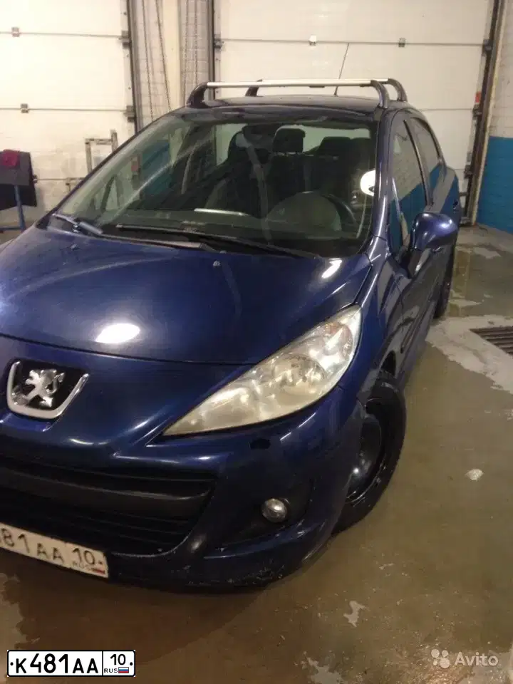 Фото автомобиля PEUGEOT 207, 2007 — госномер М404ОВ10. Цвет: СИНИЙ