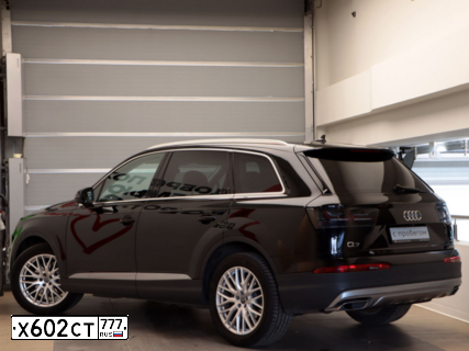 Фото автомобиля AUDI Q7, 2016 — госномер Х602СТ777. Цвет: ЧЕРНЫЙ