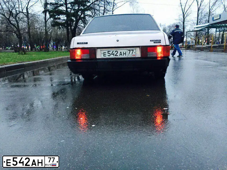 Фото автомобиля LANCIA PRISMA, 1987 — госномер Н683ВО36. Цвет: СЕРЫЙ