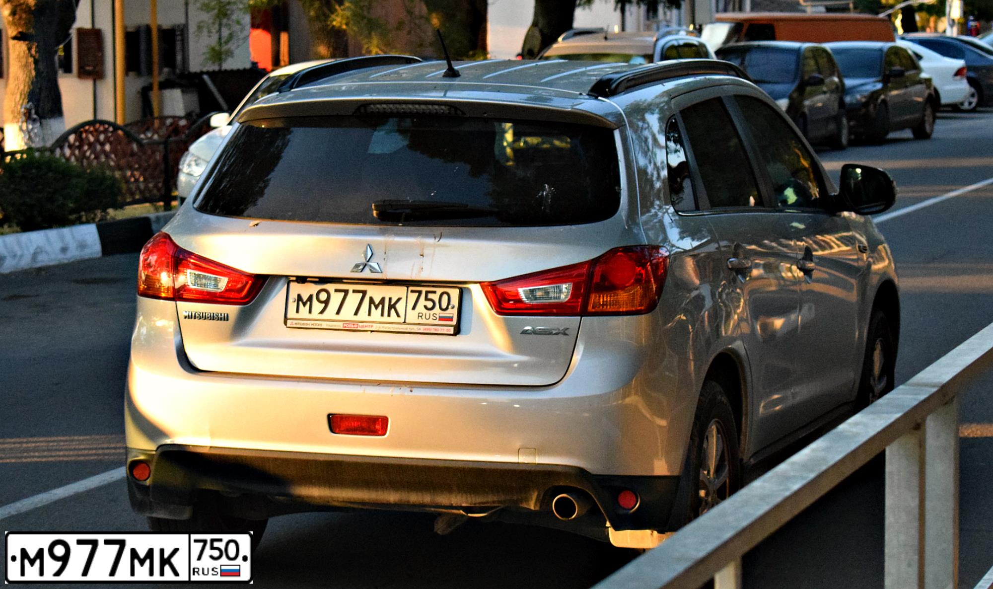 Фото автомобиля MITSUBISHI ASX, 2014 — госномер Н897ЕЕ198. Цвет: СЕРЕБРИСТЫЙ