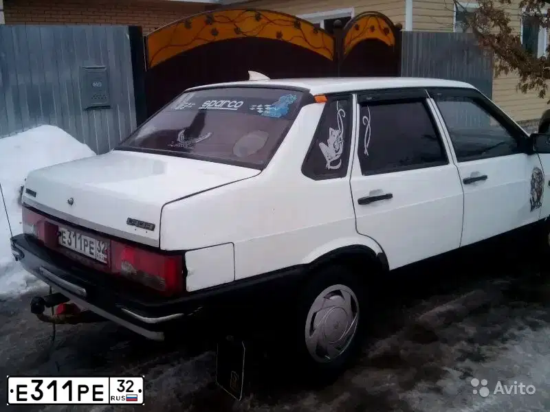 Фото автомобиля ВАЗ-21099, 1997 — госномер А709СХ32. Цвет: Белый