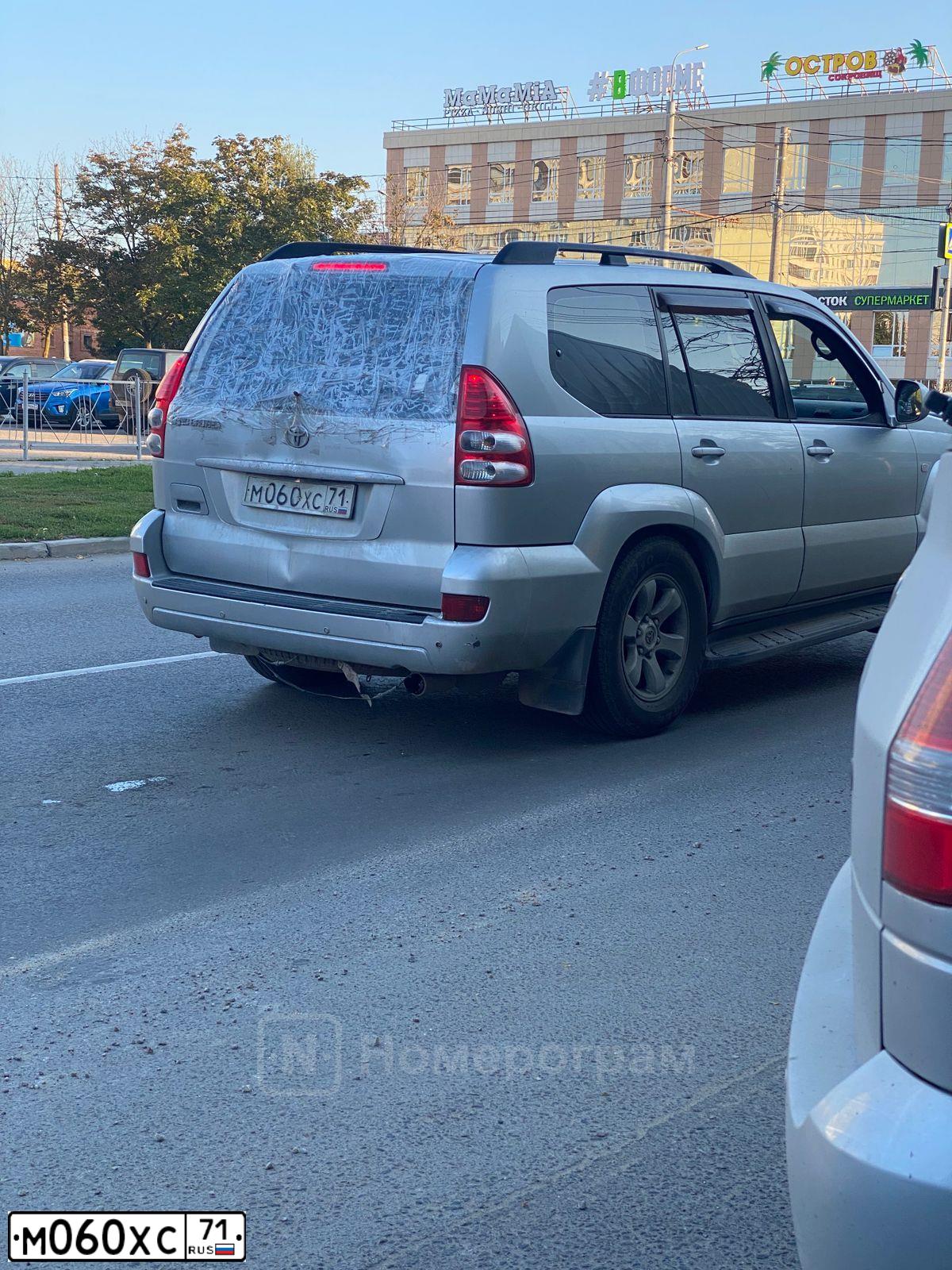 Фото автомобиля TOYOTA LANDCRUISER, 2006 — госномер О555РМ97. Цвет: СЕРЕБРИСТЫЙ