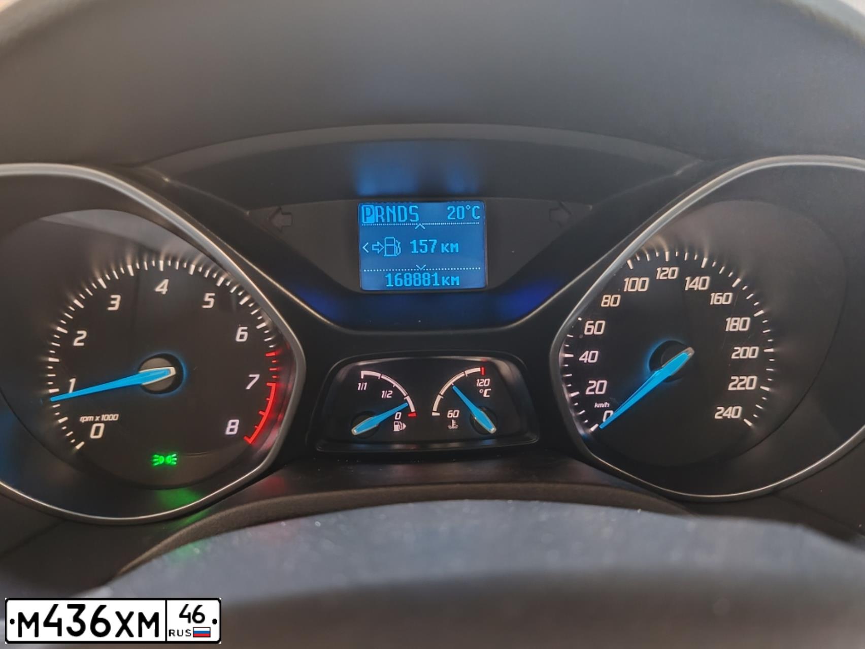 Фото автомобиля FORD FOCUS, 2012 — госномер Р398ТР46. Цвет: Красный