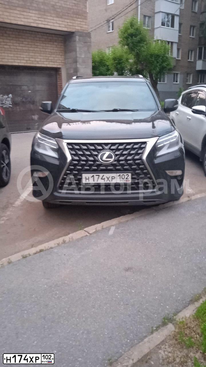 Фото автомобиля TOYOTA LANDCRUISER 200, 2012 — госномер О674ХР05. Цвет: ЧЕРНЫЙ