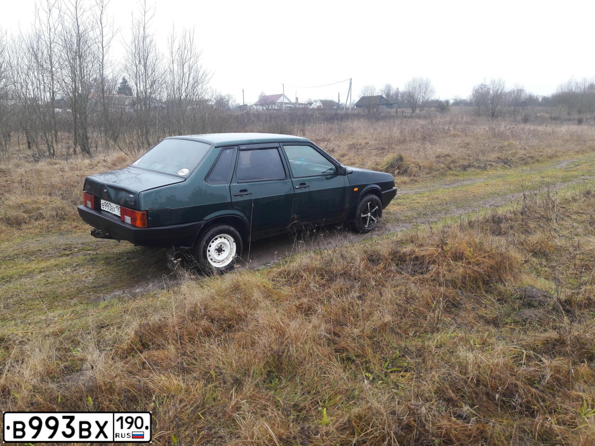 Фото автомобиля LADA 2109 SAMARA, 2003 — госномер В993ВХ190. Цвет: ЗЕЛЕНЫЙ ТЕМНЫЙ
